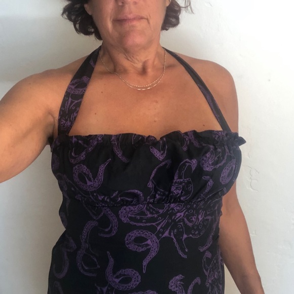 Octopus print New Retro halter top medium large - Picture 9 of 9